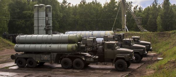 S-300 Favorite surface-to-air missile systems during a bilateral drill of air defense and aviation forces of the Western Military District - Sputnik International