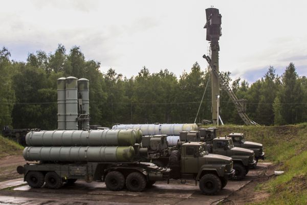 Sneak Peek at Russia's S-300 Missile Systems, Aviation War Games - Sputnik International