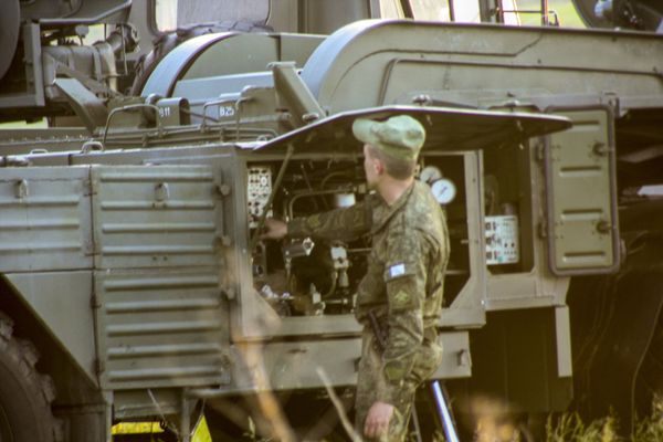 Sneak Peek at Russia's S-300 Missile Systems, Aviation War Games - Sputnik International