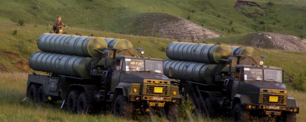 S-300 Favorite surface-to-air missile systems during a bilateral drill of air defense and aviation forces of the Western Military Distric - Sputnik International