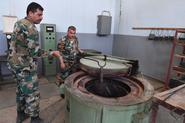 Respite Between Battles: Syrian Army's Artillery and Mortars Gain New Life at Hama Plant Respite Between Battles: Syrian Army's Artillery and Mortars Gain New Life at Hama Plant - Sputnik International
