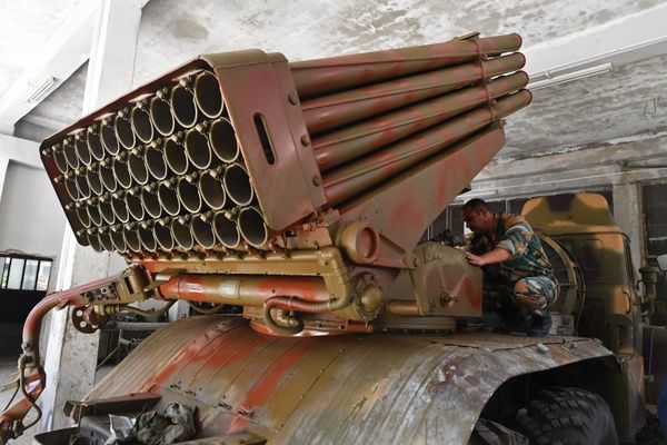 Respite Between Battles: Syrian Army's Artillery and Mortars Gain New Life at Hama Plant Respite Between Battles: Syrian Army's Artillery and Mortars Gain New Life at Hama Plant - Sputnik International