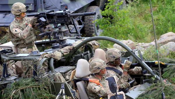 U.S. Army soldiers attend the 2017 Iron Wolf exercise in Stasenai, Lithuania, June 20, 2017 - Sputnik International