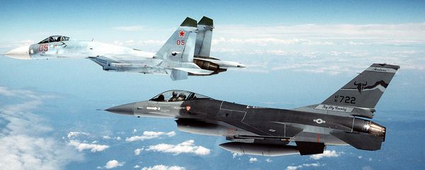 Su-27 and F-16 Su-27 and F-16 - Sputnik International