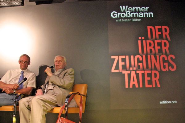 Werner Grossmann at an event to publicize his book, Acting out of conviction - Sputnik International