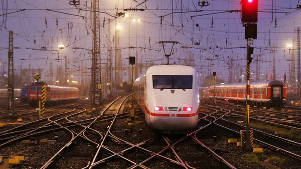An out-of-service train approaches to a station during a strike by German train drivers to demand pay hike and better work conditions in Frankfurt, Germany, Saturday, Oct. 18, 2014 An out-of-service train approaches to a station during a strike by German train drivers to demand pay hike and better work conditions in Frankfurt, Germany, Saturday, Oct. 18, 2014 - Sputnik International