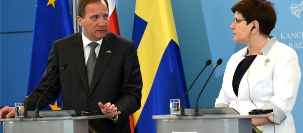 Polish Prime Minister Beata Szydlo (R) and Swedish Prime Minister Stefan Lofven attend a press conference after their meeting on June 20, 2017 in Warsaw - Sputnik International