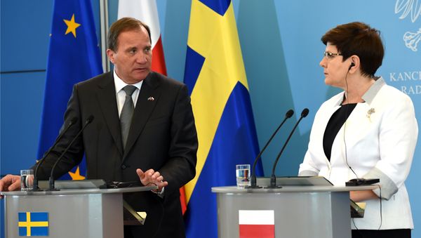 Polish Prime Minister Beata Szydlo (R) and Swedish Prime Minister Stefan Lofven attend a press conference after their meeting on June 20, 2017 in Warsaw Polish Prime Minister Beata Szydlo (R) and Swedish Prime Minister Stefan Lofven attend a press conference after their meeting on June 20, 2017 in Warsaw - Sputnik International