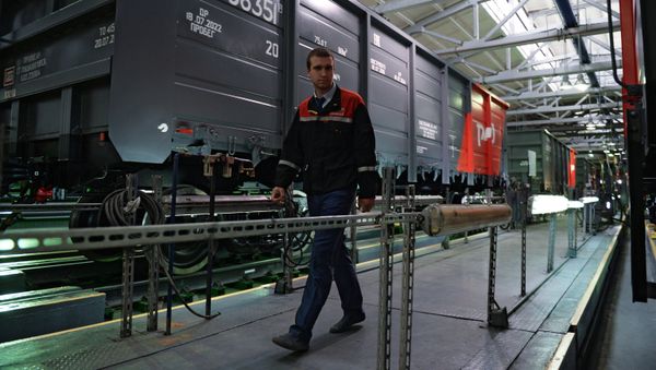 Employee at a workshop of the Research and Production Corporation Uralvagonzavod in the Russian town of Nizhny Tagil. File photo - Sputnik International