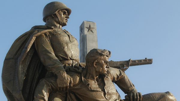 This Sunday Jan. 29, 2017 photo shows a monument of Soviet troops in Warsaw, Poland - Sputnik International