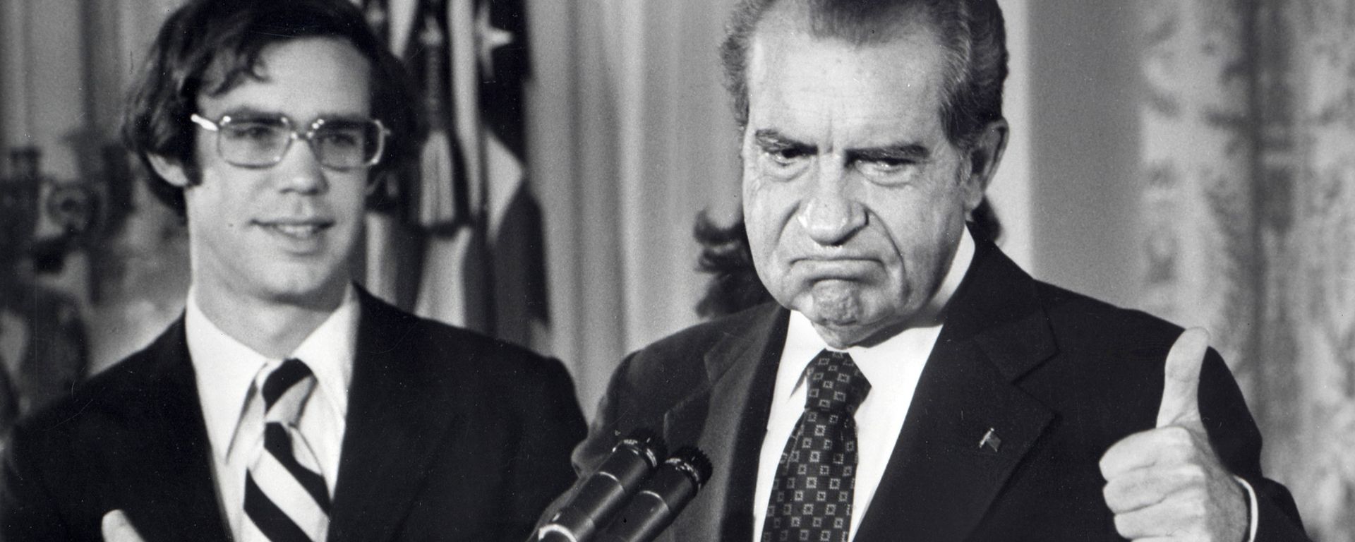 File photo dated 09 August 1974 of the 37th President of the United States, Richard Nixon, as he bids farewell to the White House staff. - Sputnik International, 1920, 23.06.2017