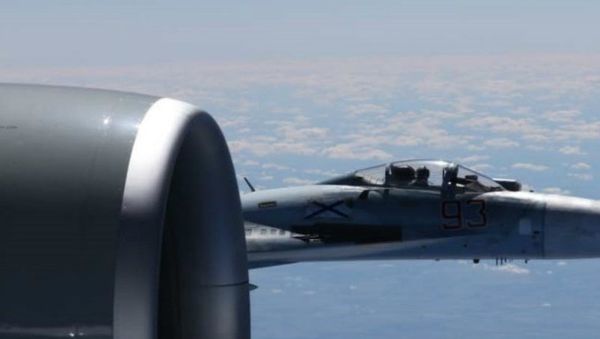 A U.S. RC-135U flying in international airspace over the Baltic Sea was intercepted by a Russian SU-27 Flanker June 19, 2017 - Sputnik International