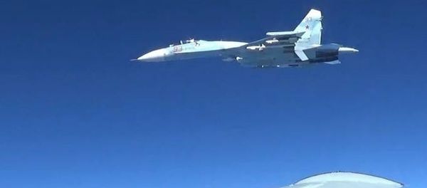 A U.S. RC-135U flying in international airspace over the Baltic Sea was intercepted by a Russian SU-27 Flanker June 19, 2017 - Sputnik International