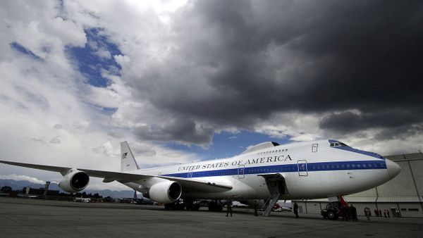 A Boeing E-4B at Bogota Airport in Colombia - Sputnik International