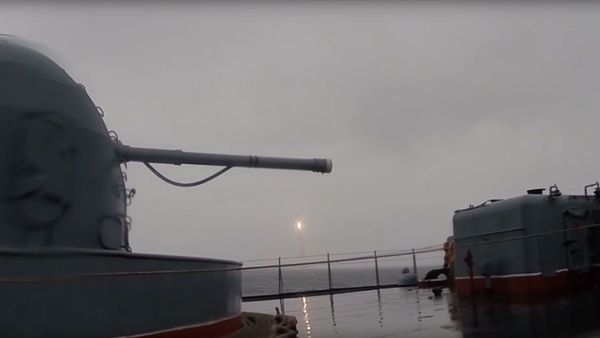 The Yury Dolgoruky strategic missile submarine has launched a Bulava ballistic missile from a designated sector of the Barents Sea towards the Kura range in the Kamchatka Peninsula - Sputnik International