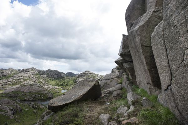 Picture taken on June 24, 2017 shows the Trollpikken rock formation in Egersund, western Norway, after it has been vandalised. - Sputnik International