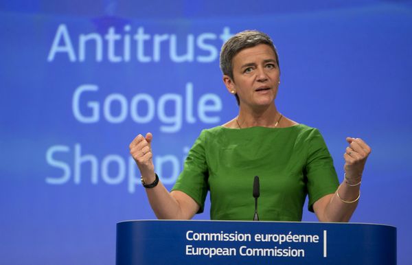 Alphabet, Amazon, Facebook Face Slew of Curbs as Europe Seeks to ‘Reign In’ Tech Giants - Sputnik International