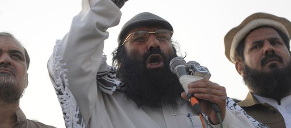 Syed Salahuddin, chairman of the 16-party United Jihad Council, who is also supreme commander of the hardline Hizbul Mujahedin group, addresses the demonstrators during a protest to mark Kashmir Solidarity day in Karachi on February 5, 2015. - Sputnik International