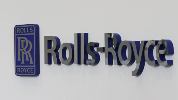 A Rolls-Royce logo at the Rolls-Royce Crosspointe manufacturing and research facility in Prince George, Va., Monday, May 2, 2011. The plant was built to produce disks for new generation turbofan engines.  - Sputnik International