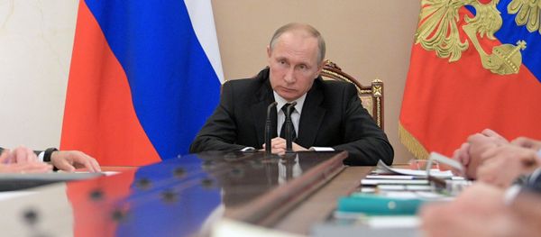 President Vladimir Putin and Prime Minister Dmitry Medvedev at a Government meeting in Kremlin President Vladimir Putin and Prime Minister Dmitry Medvedev at a Government meeting in Kremlin - Sputnik International