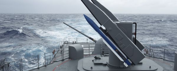 Taiwan's navy practice loading surface-to-air SM-2 missiles from a Kidd class destroyer during the Hai-Biao (Sea Dart) annual exercises off the northeastern coast of Taiwan (File) - Sputnik International