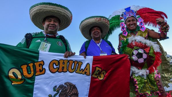 Football fans before the 2017 FIFA Confederations Cup semifinal match between Portugal and Chile - Sputnik International