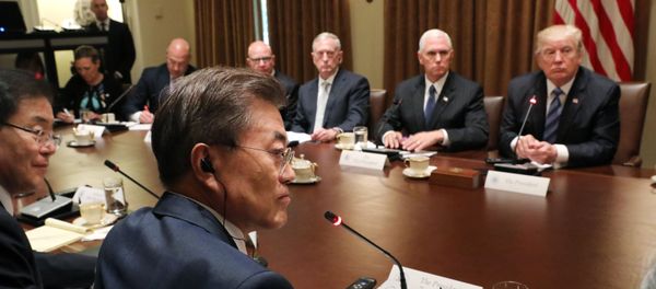 U.S. President Donald Trump (R) and South Korean President Moon Jae-in (4thL) meet with their delegations in the Cabinet Room of the White House in Washington, U.S., June 30, 2017 U.S. President Donald Trump (R) and South Korean President Moon Jae-in (4thL) meet with their delegations in the Cabinet Room of the White House in Washington, U.S., June 30, 2017 - Sputnik International