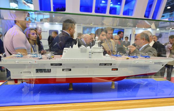 Model of the Priboy helicopter-carrying amphibious assault ship. - Sputnik International
