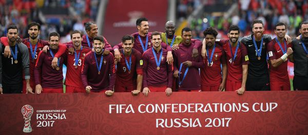 Members of Portugal’s national team during the award ceremony after winning the 2017 FIFA Confederations Cup third-place match between Portugal and Mexico - Sputnik International