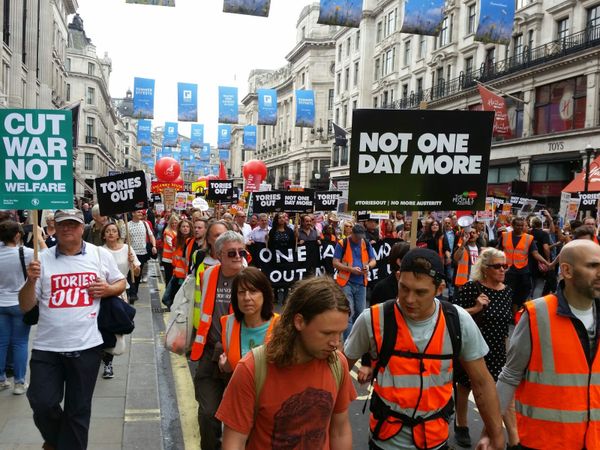Protesters descended on central London for march against Theresa May on July 1. - Sputnik International