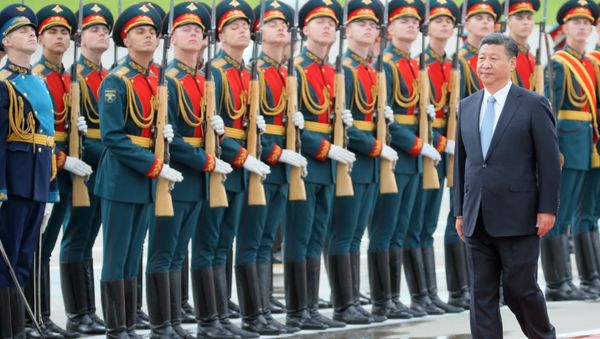 Chinese President Xi Jinping takes part in a welcoming ceremony upon his arrival at Moscow's Vnukovo airport Chinese President Xi Jinping takes part in a welcoming ceremony upon his arrival at Moscow's Vnukovo airport - Sputnik International