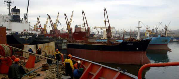 Employees work at a shipyard in the Tuzla district of Istanbul/. (File) Employees work at a shipyard in the Tuzla district of Istanbul/. (File) - Sputnik International