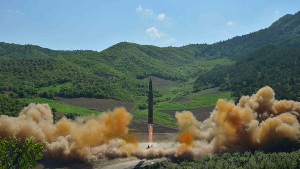 The intercontinental ballistic missile Hwasong-14 is seen during its test launch in this undated photo released by North Korea's Korean Central News Agency (KCNA) in Pyongyang, July, 4 2017. - Sputnik International