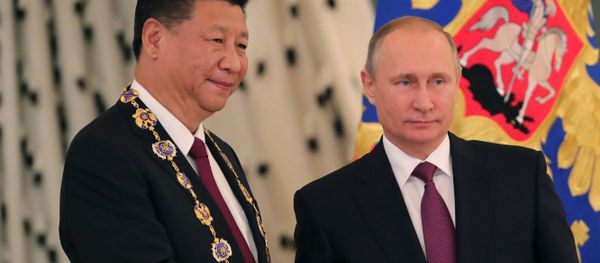 July 4, 2017.  Russian President Vladimir Putin meets with People's Republic of China President Xi Jinping in Moscow. - Sputnik International