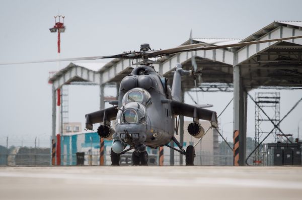 Russian Special Forces Mi-35M Helicopters Take Part in Drill Russian Special Forces Mi-35M Helicopters Take Part in Drill - Sputnik International