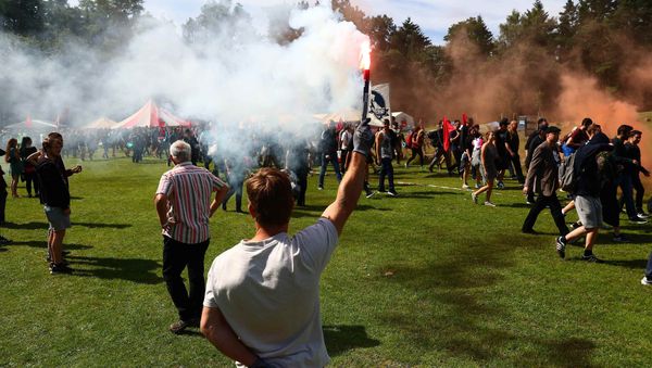 Activists march to their camp during the G20 summit in Hamburg, Germany, July 6, 2017 Activists march to their camp during the G20 summit in Hamburg, Germany, July 6, 2017 - Sputnik International