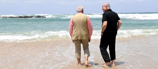 Israel's Prime Minister Benjamin Netanyahu (R) walks with India's Prime Minister Narendra Modi, as they visit Olga Beach and a water desalination unit operated by G.A.L. Water Technologies, near Hadera, Israel July 6, 2017 Israel's Prime Minister Benjamin Netanyahu (R) walks with India's Prime Minister Narendra Modi, as they visit Olga Beach and a water desalination unit operated by G.A.L. Water Technologies, near Hadera, Israel July 6, 2017 - Sputnik International