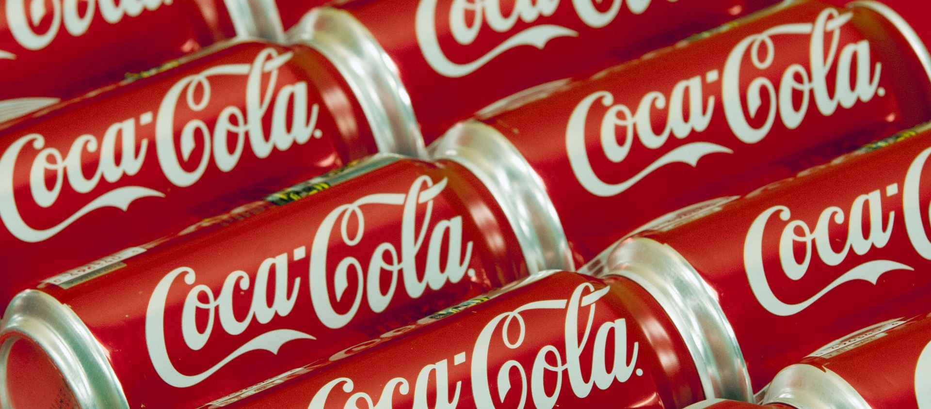 This 15 July 2013 file photo shows cans of Coca-Cola in Doral, Florida. This 15 July 2013 file photo shows cans of Coca-Cola in Doral, Florida. - Sputnik International, 1920, 11.04.2021