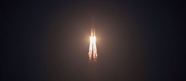 The Long March-5 Y2 rocket takes off from Wenchang Satellite Launch Center in Wenchang, Hainan Province, China July 2, 2017. - Sputnik International