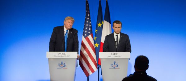 US President Donald Trump, left, and French President Emmanuel Macron during a news conference following a meeting in Paris - Sputnik International