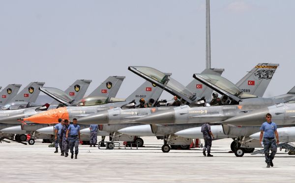 Dozens of Turkish F-16 jets prepare to take off during Anatolian Eagle exercise at 3rd Main Jet Air Base near the central Anatolian city of Konya (File) - Sputnik International