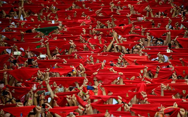 Running With the Bulls in Pamplona: The Festival of San Fermin - Sputnik International