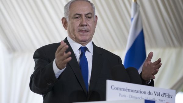 Israeli Prime Minister Benjamin Netanyahu gestures as he delivers a speech during a ceremony commemorating the 75nd anniversary of the Vel d'Hiv roundup, Sunday, July 16, 2017 in Paris - Sputnik International