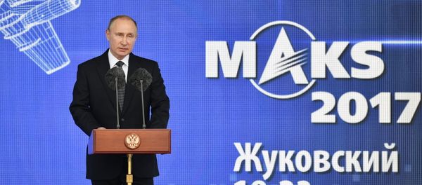 Vladimir Putin visits the International Aviation and Space Salon MAKS-2017 Vladimir Putin visits the International Aviation and Space Salon MAKS-2017 - Sputnik International