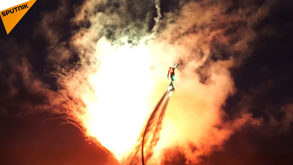 Flyboarders Somersaulting On The Water - Sputnik International