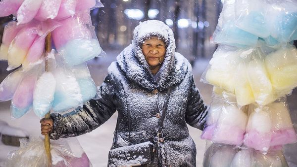 ‘Candy floss lady’/Tabyldy Kadyrbekov, Kyrgyzstan ‘Candy floss lady’/Tabyldy Kadyrbekov, Kyrgyzstan - Sputnik International
