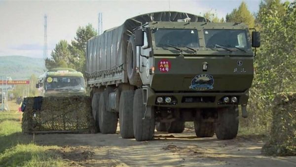 China Ministry of Defense (MND) video from July 16, 2017 shows its autonomous military supply vehicle. - Sputnik International
