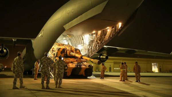 A tank arrives with a contingent of Turkish troops at their military base in Doha, Qatar, July 18, 2017. Picture taken July 18, 2017. A tank arrives with a contingent of Turkish troops at their military base in Doha, Qatar, July 18, 2017. Picture taken July 18, 2017. - Sputnik International