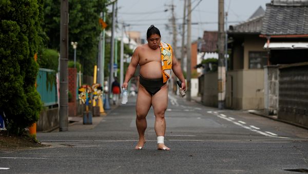 Sumo wrestler Kainishiki returns to training at Ganjoji Yakushido temple in Nagoya, Japan, July 5, 2017. - Sputnik International