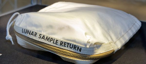 The Apollo 11 Contingency Lunar Sample Return Bag used by astronaut Neil Armstrong, to be offered at auction, is displayed at Sotheby's, in New York. The bag containing traces of moon dust is heading to auction - surrounded by some fallout from a galactic court battle. The Apollo 11 Contingency Lunar Sample Return Bag used by astronaut Neil Armstrong, to be offered at auction, is displayed at Sotheby's, in New York. The bag containing traces of moon dust is heading to auction - surrounded by some fallout from a galactic court battle. - Sputnik International